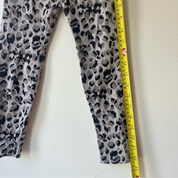🌼 5/$25 Old Navy Girls Leopard Print Leggings Gray Black Size 5T - Picture 5 of 8